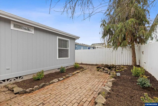 1475 Abbey Ln, Lafayette, OR 97127