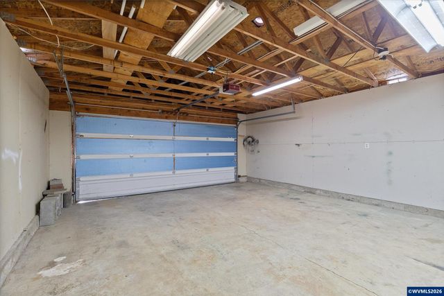 1475 Abbey Ln, Lafayette, OR 97127