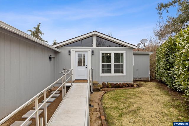 1475 Abbey Ln, Lafayette, OR 97127