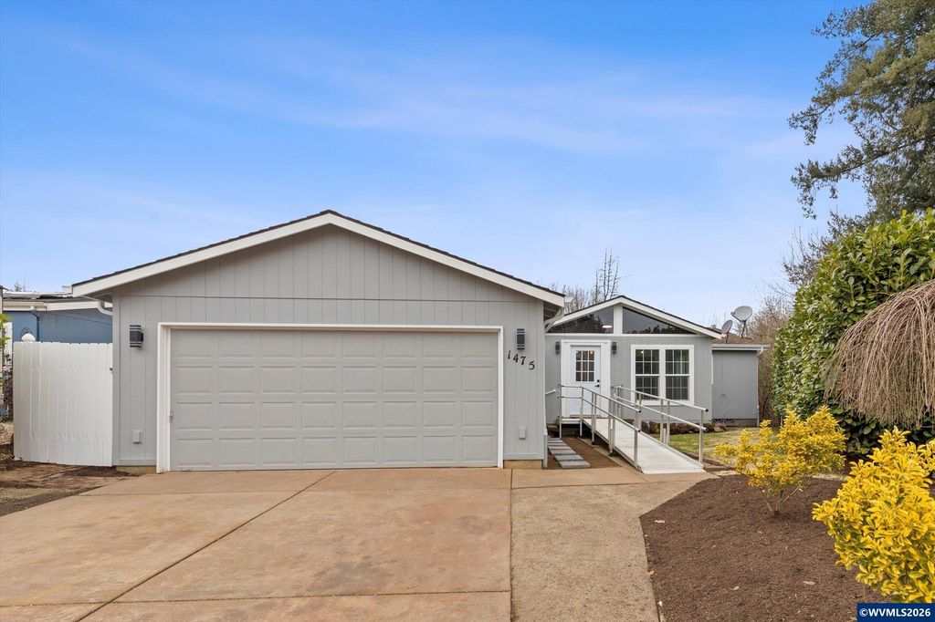 1475 Abbey Ln, Lafayette, OR 97127