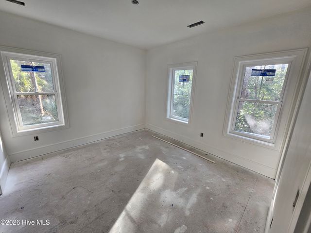 4 Dogwood Trail, Southport, NC 28461