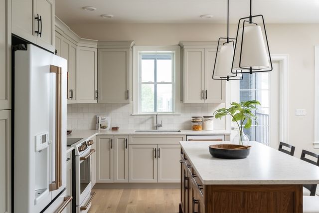 25 Miter Drive 11-1, Plymouth, MA 02360