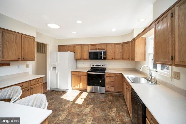 821 EASTOVER PKWY, Locust Grove, VA 22508