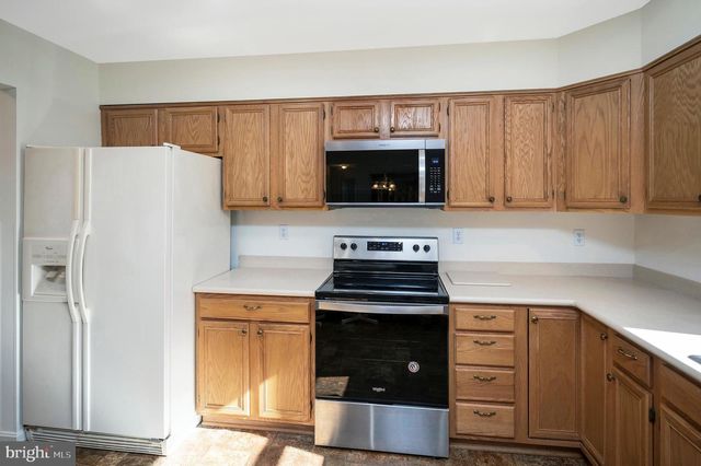 821 EASTOVER PKWY, Locust Grove, VA 22508