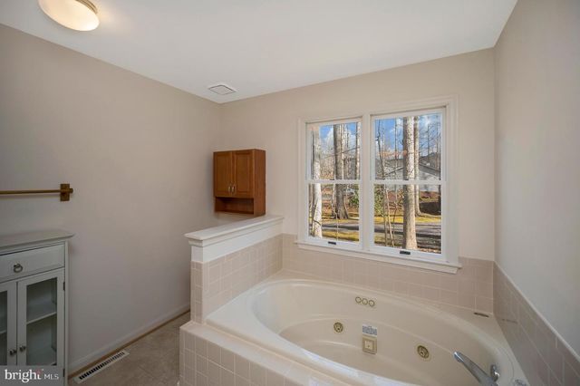 821 EASTOVER PKWY, Locust Grove, VA 22508