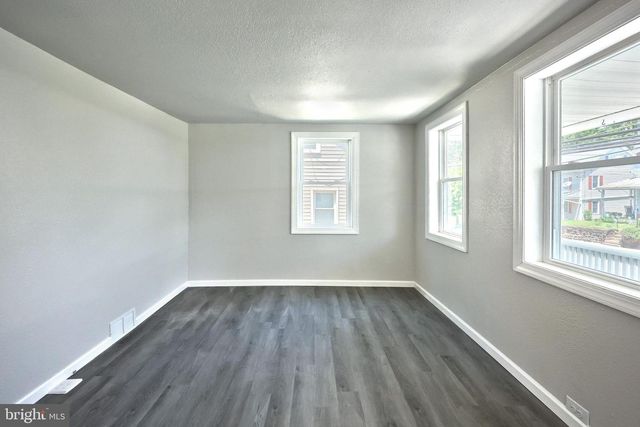 86 S MAIN ST, Dover, PA 17315