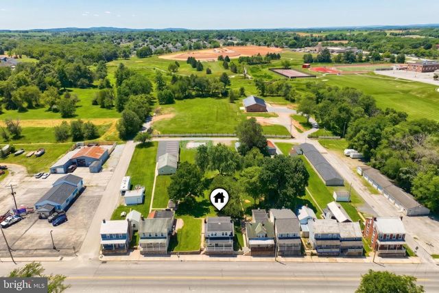 86 S MAIN ST, Dover, PA 17315