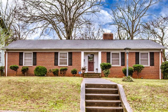 516 S Mulberry Street, Statesville, NC 28677