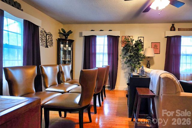 516 S Mulberry Street, Statesville, NC 28677