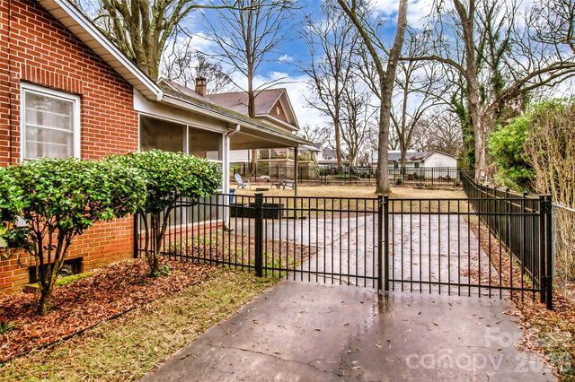 516 S Mulberry Street, Statesville, NC 28677