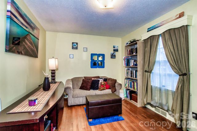 516 S Mulberry Street, Statesville, NC 28677