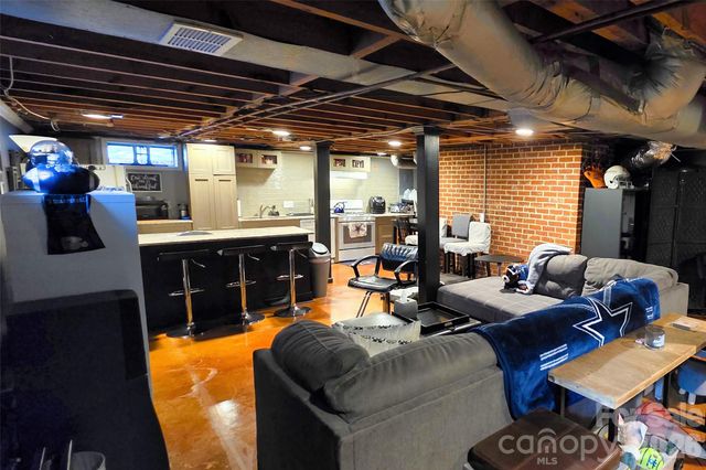 516 S Mulberry Street, Statesville, NC 28677