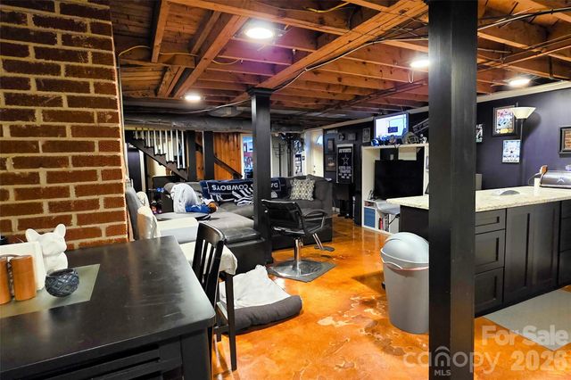 516 S Mulberry Street, Statesville, NC 28677