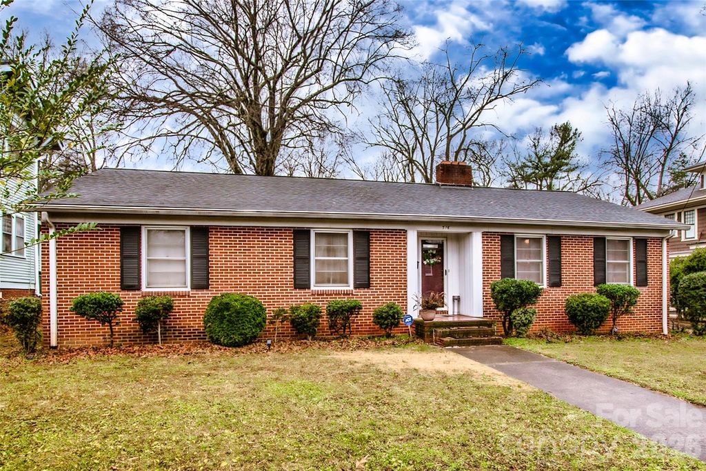 516 S Mulberry Street, Statesville, NC 28677