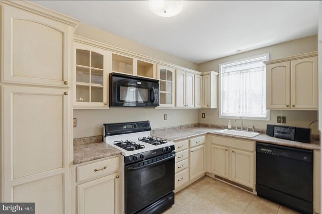 6621 LARGE ST, Philadelphia, PA 19149