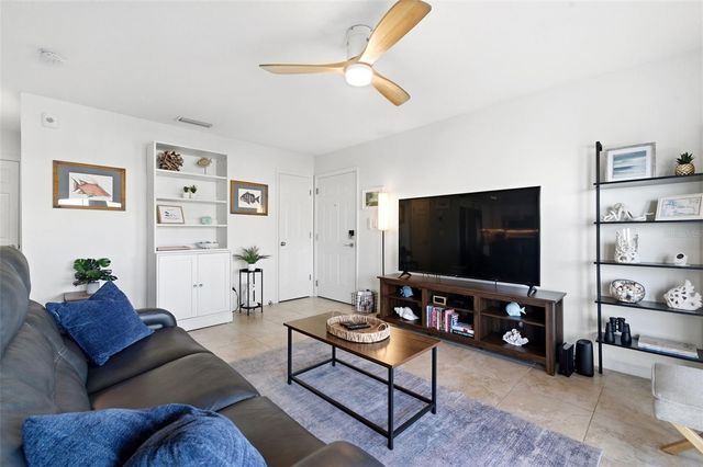 5174 BEACH DRIVE SE D, St Petersburg, FL 33705