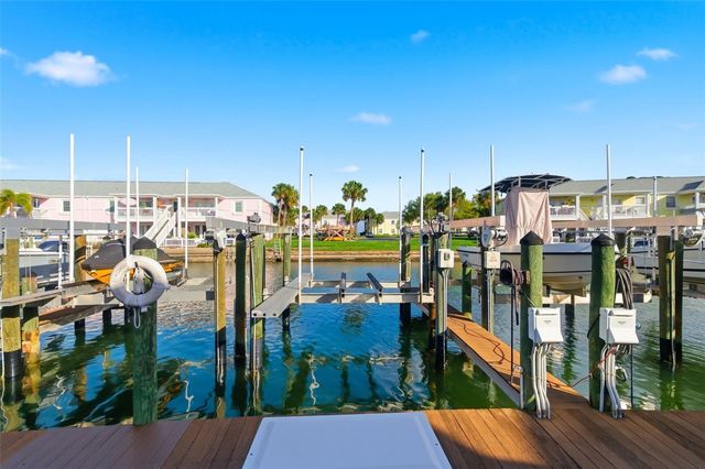 5174 BEACH DRIVE SE D, St Petersburg, FL 33705