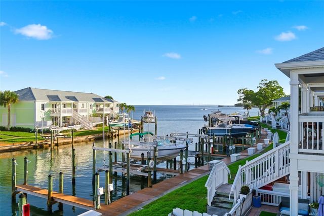 5174 BEACH DRIVE SE D, St Petersburg, FL 33705