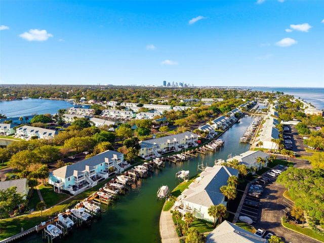 5174 BEACH DRIVE SE D, St Petersburg, FL 33705