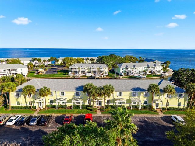 5174 BEACH DRIVE SE D, St Petersburg, FL 33705