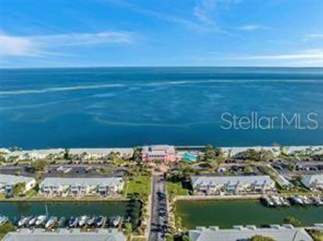 5174 BEACH DRIVE SE D, St Petersburg, FL 33705