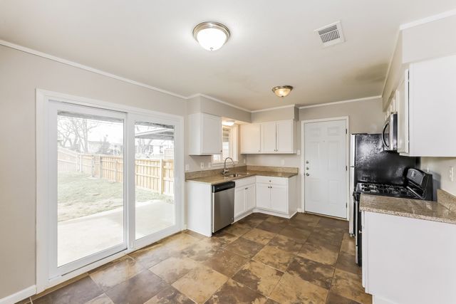 825 Darnel Drive, Mesquite, TX 75149