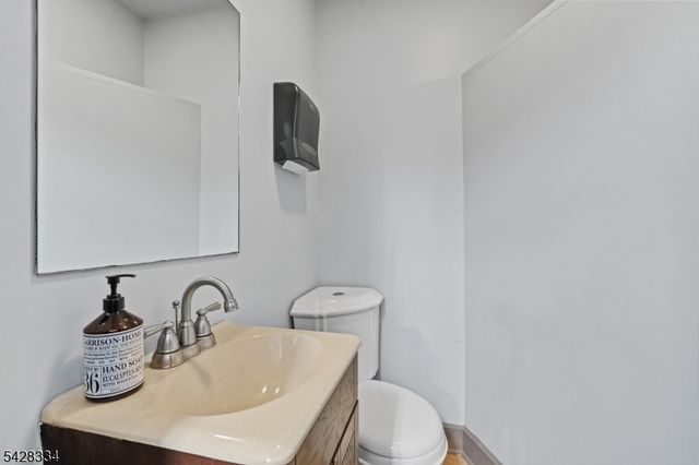 271 Quakertown Rd 2, Franklin Twp., NJ 08867
