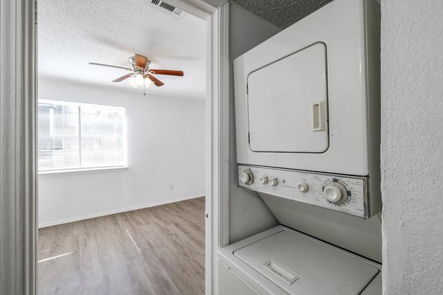 9835 Walnut Street 106, Dallas, TX 75243