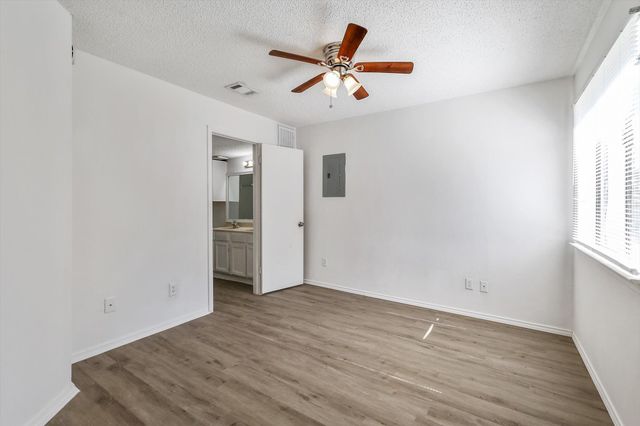 9835 Walnut Street 106, Dallas, TX 75243