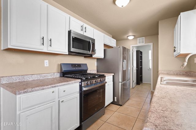 10720 CANYON SAGE Drive, El Paso, TX 79924