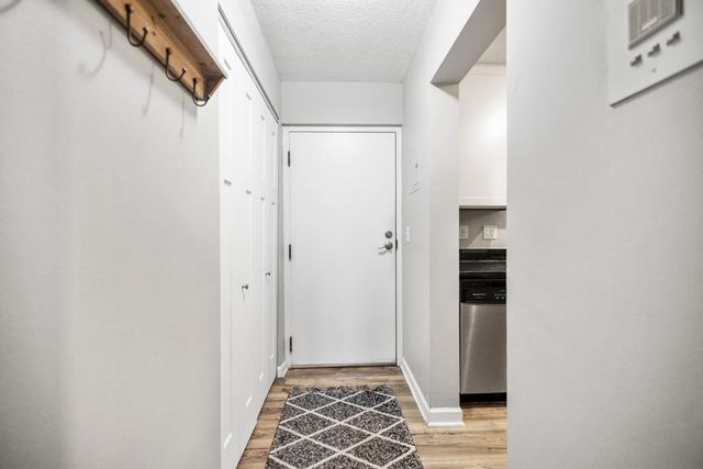 3150 Excelsior Boulevard 101, Minneapolis, MN 55416