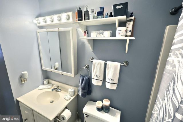 2508 MANOR RD, York, PA 17408