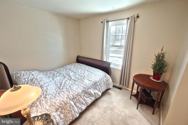 2508 MANOR RD, York, PA 17408