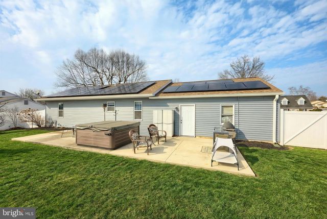 2508 MANOR RD, York, PA 17408