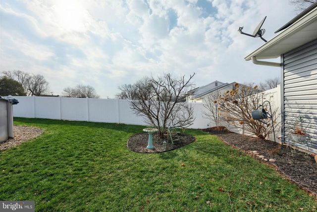 2508 MANOR RD, York, PA 17408