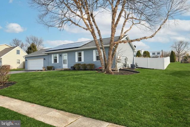 2508 MANOR RD, York, PA 17408