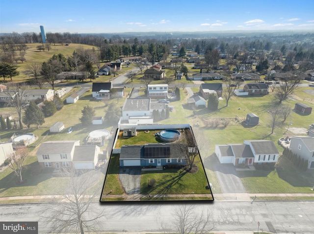 2508 MANOR RD, York, PA 17408