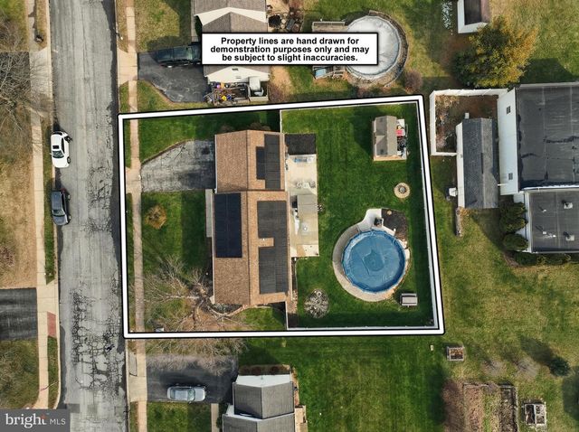 2508 MANOR RD, York, PA 17408