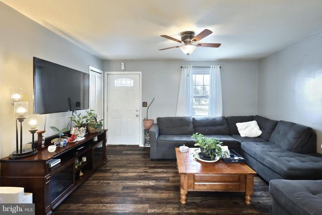 2508 MANOR RD, York, PA 17408