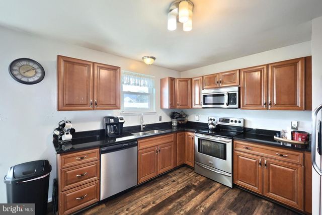 2508 MANOR RD, York, PA 17408