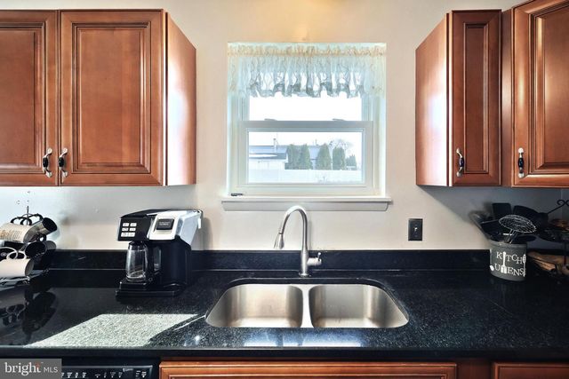 2508 MANOR RD, York, PA 17408