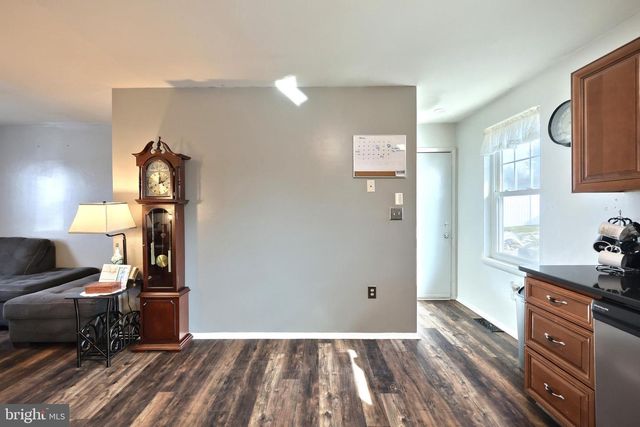 2508 MANOR RD, York, PA 17408