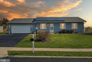 2508 MANOR RD, York, PA 17408