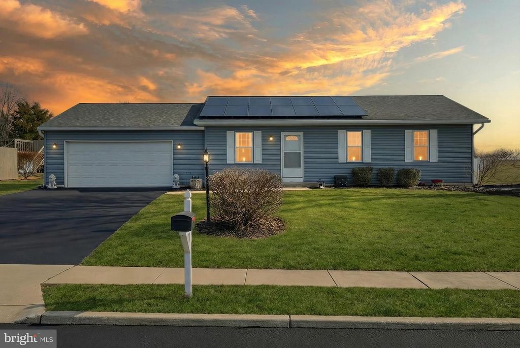 2508 MANOR RD, York, PA 17408