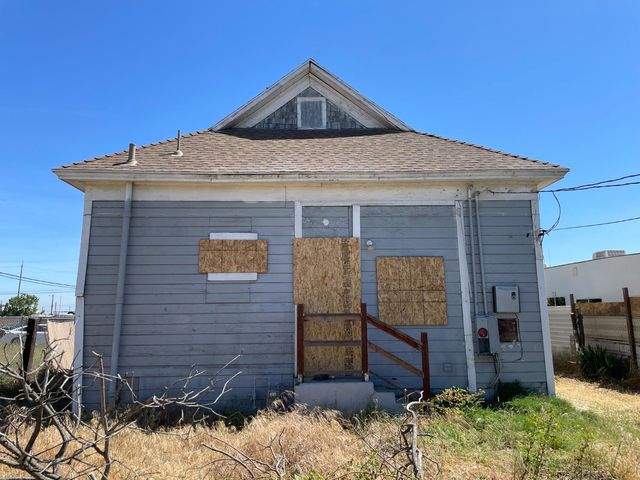 2358 S Anna Street, Fresno, CA 93706