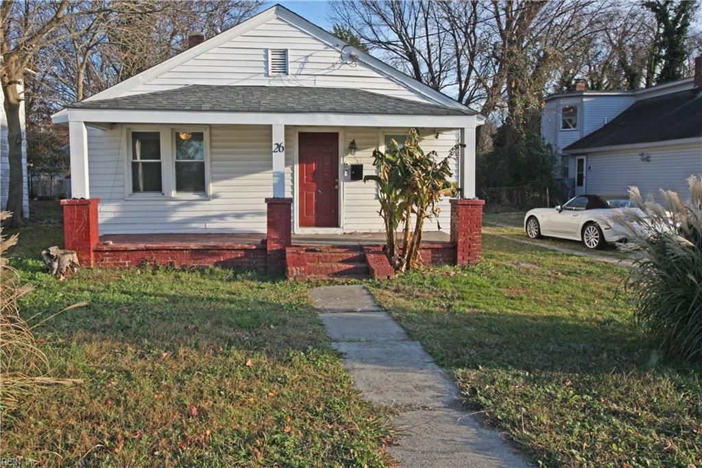 26 Woodland RD, Hampton, VA 23663