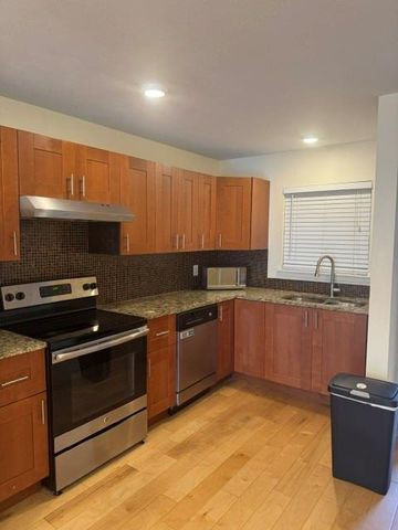 909 Reinli ST 136, Austin, TX 78751