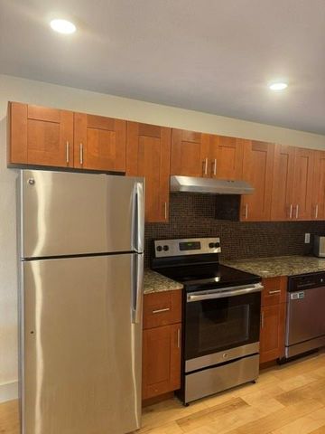 909 Reinli ST 136, Austin, TX 78751
