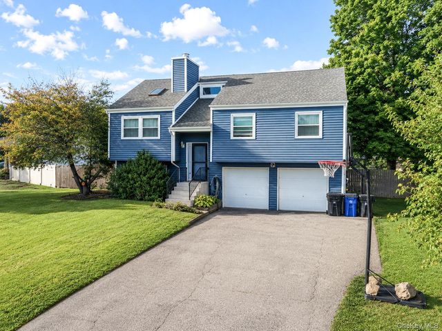 210 Dairy Lane, New Windsor, NY 12553