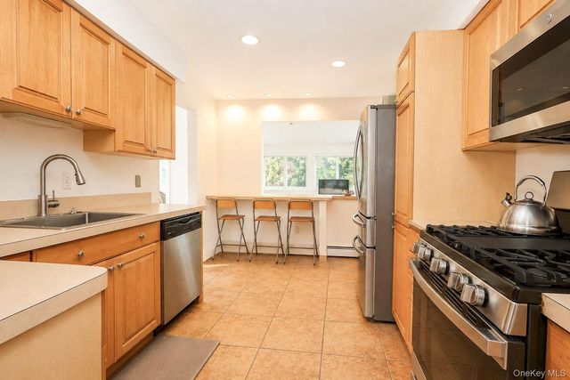 210 Dairy Lane, New Windsor, NY 12553